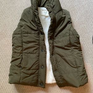 Puffer Vest w/ faux lamb lining